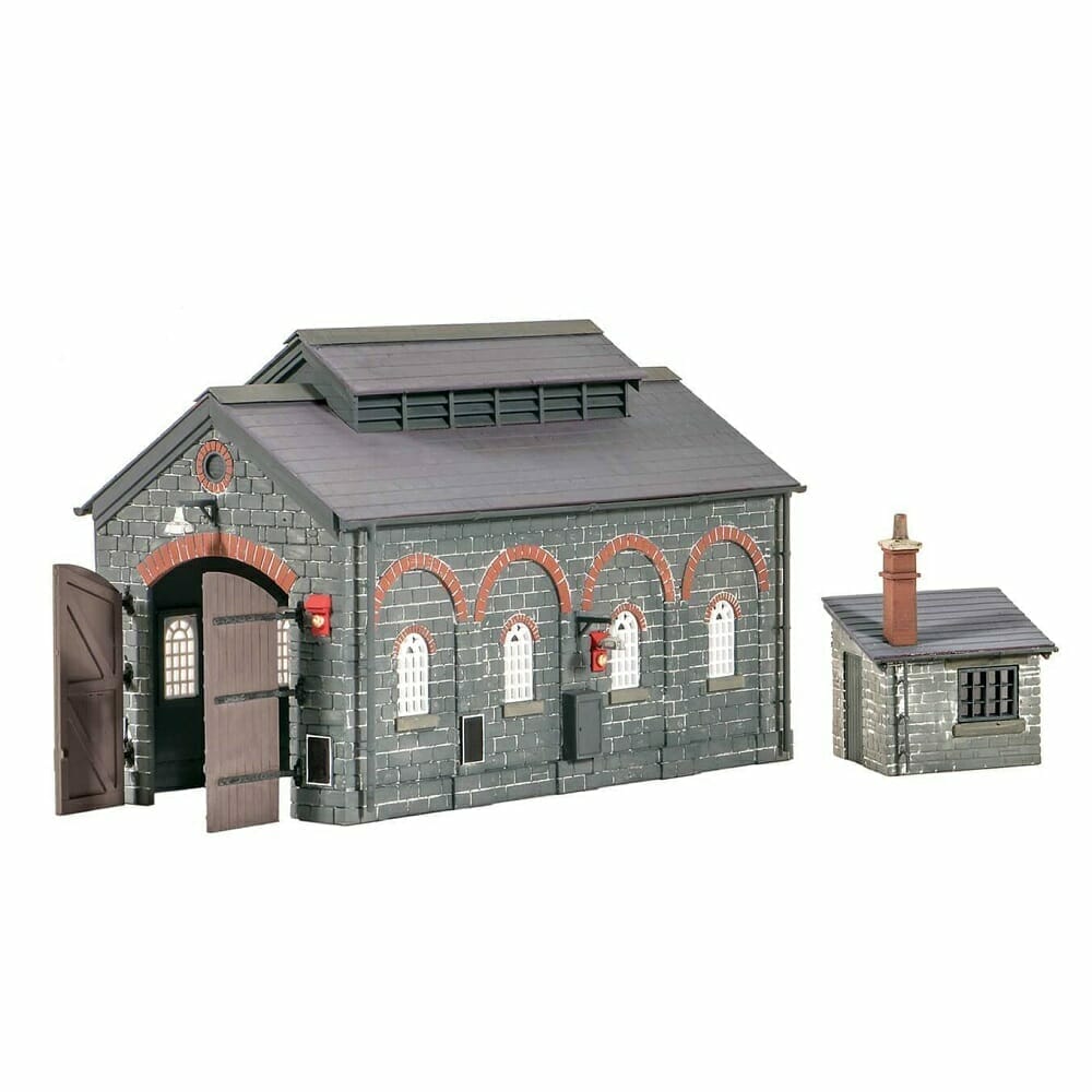 Ratio 522 - Engine Shed and Hut - OO Gauge Kit