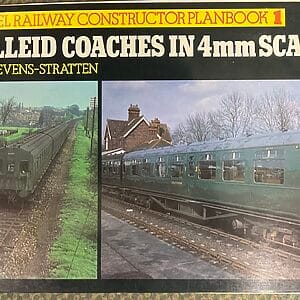 Model Railway Construction Planbook 1 - Bulleid Coaches in 4mm Scale - S. W. Stevens-Stratten - Pre-owned Paperback Book 1983