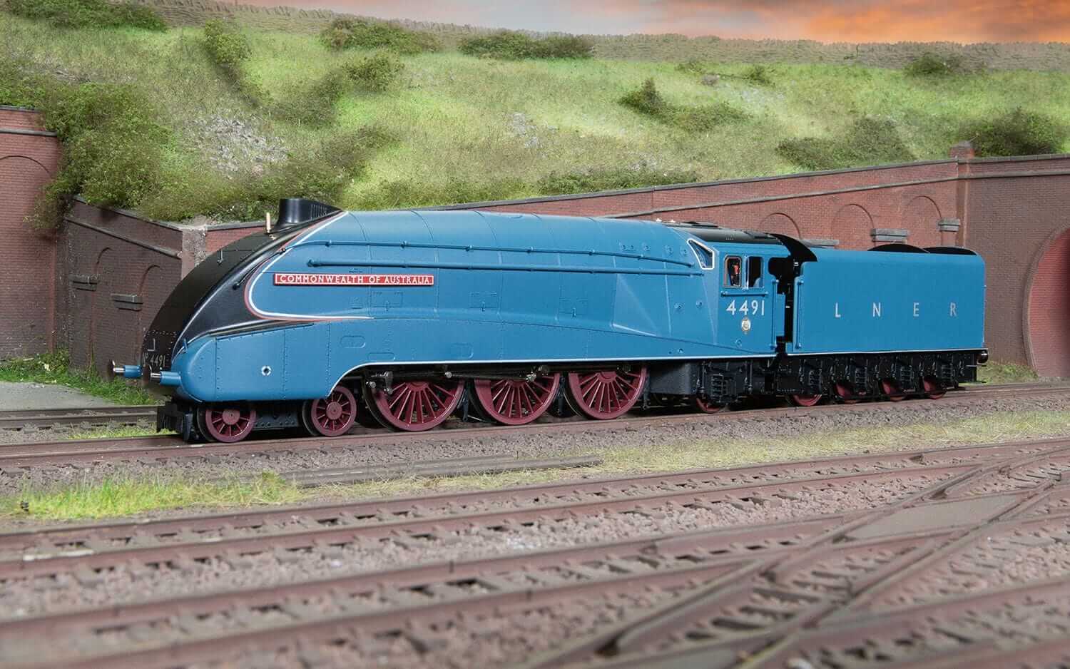 Hornby R3992 - LNER A4 Class No. 4491 Commonwealth of Australia